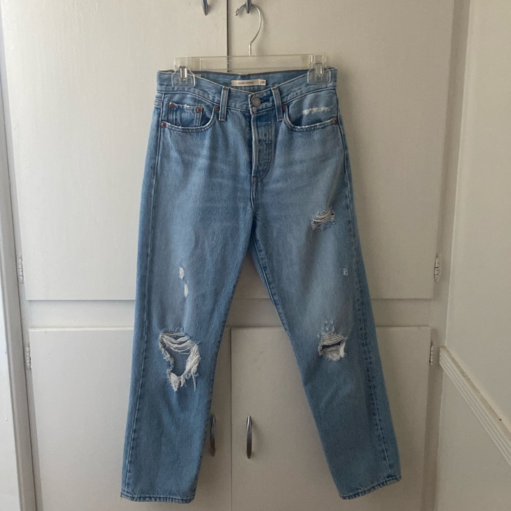 Levi’s destressed jeans - Picture 3 of 16